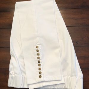 Cropped Elastic waist pants and gold embellishment